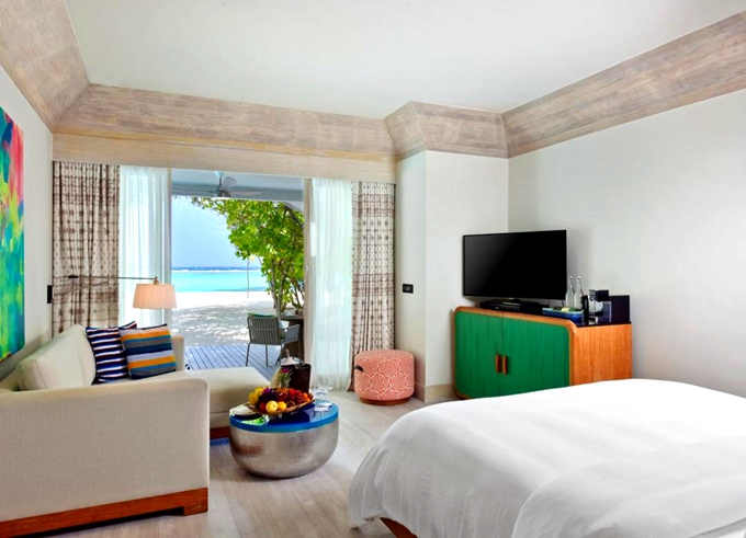 房型内部设施图片参考，如无边泳池与电视及音响， 沙滩小屋-Beach Bungalow maldievs(肯尼呼拉岛|卡努呼拉 Kanuhura Maldives) 